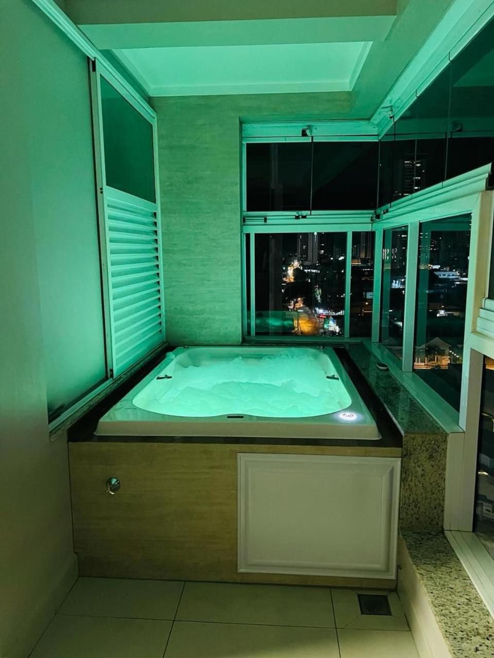 2 Qts.| 4 Hosp. | Ao Lado Do Goiania Shopping Appartement Buitenkant foto